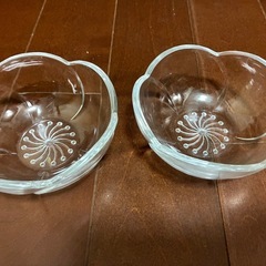 皿　小鉢　ガラス　コップ　アンパンマンなどの画像