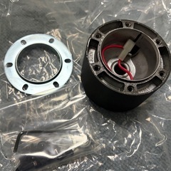 ナルディステアリング&サベルト4点式シートベルトの画像