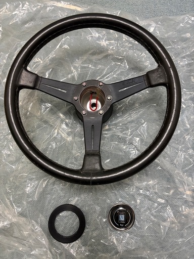 ナルディステアリング&サベルト4点式シートベルト