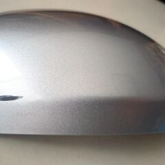 ダイハツ タント ドアミラーカバー  右 運転席側  ５BA-LA650S  カラーS-28　コキズあり の画像