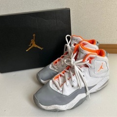 エアージョーダンB'LOYAL "WhiteOrange Wolf Grey 26.5センチの画像