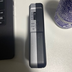 ラジオ　未使用品　電池付きの画像