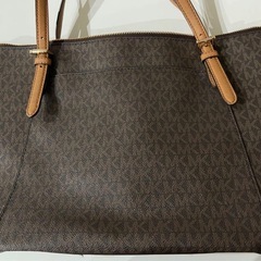 MICHAEL KORS ブラウン モノグラム バッグの画像