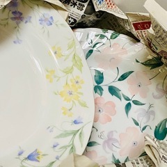 食器　いろいろの画像