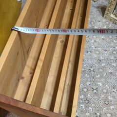 木製　モンテッソーリ　絵本棚　の画像