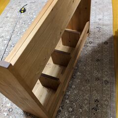 木製　モンテッソーリ　絵本棚　の画像