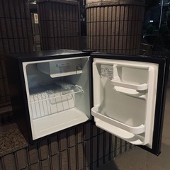 1人用冷蔵庫(冷凍庫付)ビジネスホテルなどで使われているサイズの画像