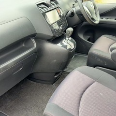 セレナSハイブリットの画像