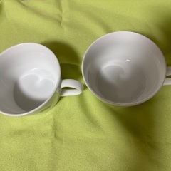 食器　コップ　2つの画像