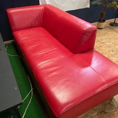 本革ソファー赤の画像