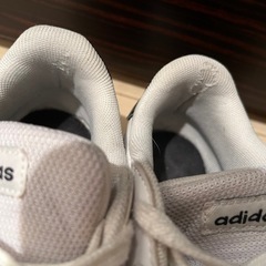 adidas22/36スニーカーの画像