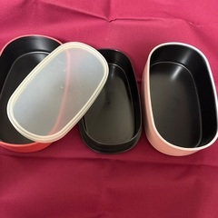 お弁当箱の画像