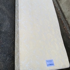 ②シモンズ ベッド　セミダブル、一体型　used 千葉県館山市直接渡しのみ(応相談)。倉庫保管。の画像