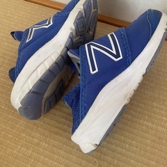 ニューバランススニーカー17の画像