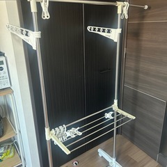 折りたたみ物干しスタンドの画像