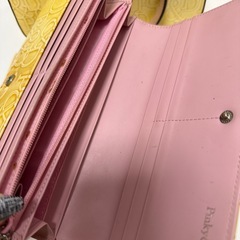 ハンドバッグと財布セットの画像