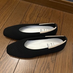 アンフィーロ　撥水＆洗えるニットシューズ” スクエア ニットパンプスの画像