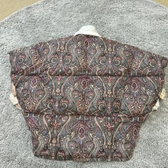 ダウンフェザー肩掛けベストの画像