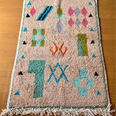 モロッコ　ハンドメイドラグ　ウールの画像