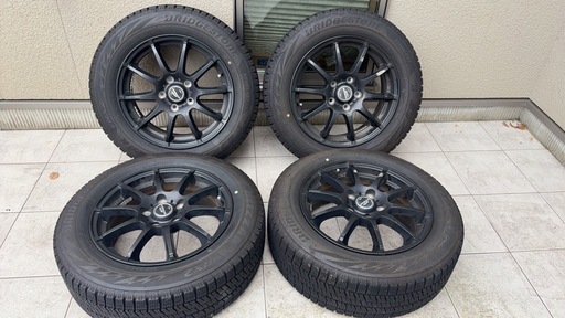 ★【商談中】価格修正★ホイール付き2024製スタッドレスタイヤ　マツダM3など