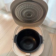 炊飯器の画像