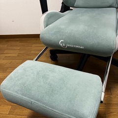  CYBER-GROUND ゲーミングチェア フットレスト付 4Dアームレスト ハイバック 昇降式 リクライニングの画像