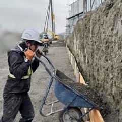 土木作業員の画像
