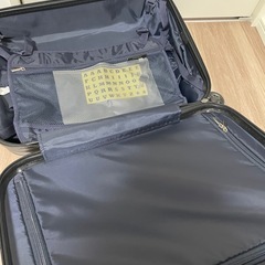 【訳あり格安】スーツケースの画像