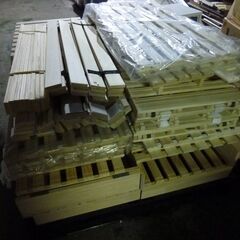 第1222回スノコ　ボックスすのこ　すのこ　取り放題　未使用　ベッド　ＤＩＹ素材　木材　エラー品　リフォームの画像