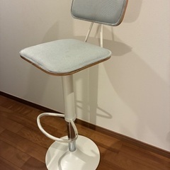 ⭐️【お値引きしました！格安！】おしゃれな昇降チェア⭐️の画像