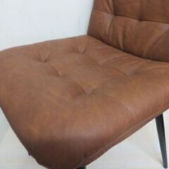 M⑥　未使用/新品　ダイニングチェア 　在庫2脚　１脚価格　 クッション座面 エイジング加工 食卓椅子 ダイニング チェアー シンプル モダン レザー調 レトロキャメルの画像
