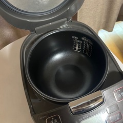 【使えます！】SHARP 炊飯器 5.5合炊きの画像