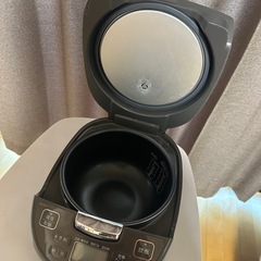 【使えます！】SHARP 炊飯器 5.5合炊きの画像