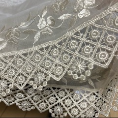 レース生地  (カフェカーテンなどに)の画像