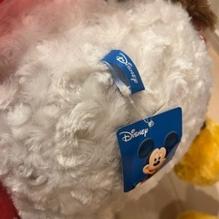 ミッキーマウス、ミニーマウスの大きなぬいぐるみの画像
