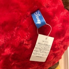 ミッキーマウス、ミニーマウスの大きなぬいぐるみの画像