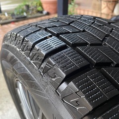 205/65/R15スタッドレス　1シーズンのみ使用の画像
