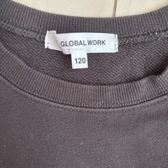 恐竜　スパンコール　トレーナー　120の画像