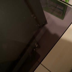 ガラス製テレビ台の画像