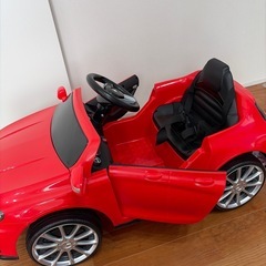 【中古美品】リモコン付き 電動乗用玩具ベンツGLA45　の画像