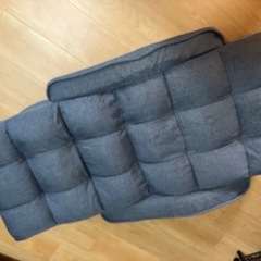 エムール肘付き座椅子の画像