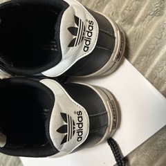 アディダス24.5スニーカーの画像