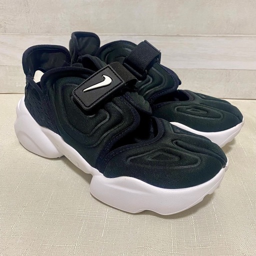 【新品級】Nike アクアリフト BQ4797-002 ブラック　24㎝