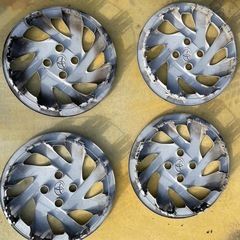 トヨタ15インチホイールカバーの画像