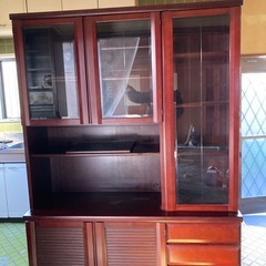 食器棚の画像