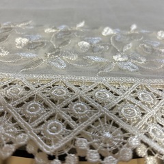 レース生地  (カフェカーテンなどに)の画像