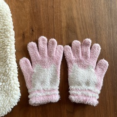 マフラーと手袋の画像