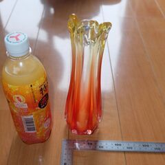 花瓶 ガラス グリーン 緑色 花器 フラワーベース 生け花 容器 入れ物の画像