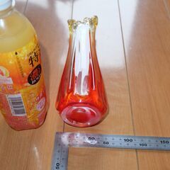 花瓶 ガラス グリーン 緑色 花器 フラワーベース 生け花 容器 入れ物の画像