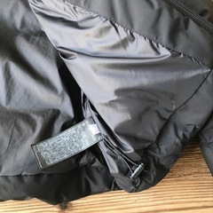ユニクロ シームレスダウンパーカ （未使用）ブラック Sサイズ の画像